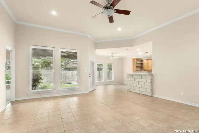 809 Saint James, Seguin, TX 78155 - #3