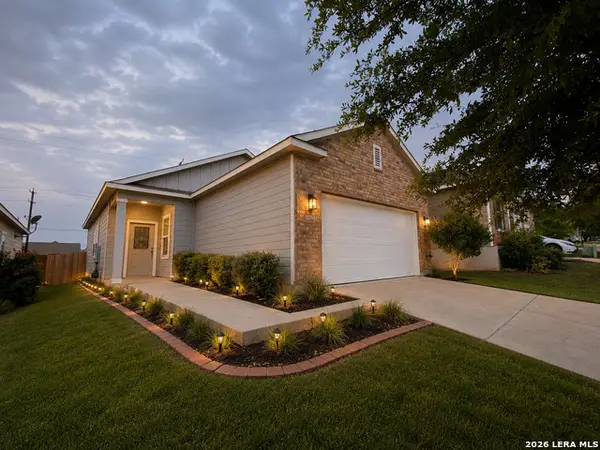 4937 Hallies Gdn, St Hedwig, TX 78152