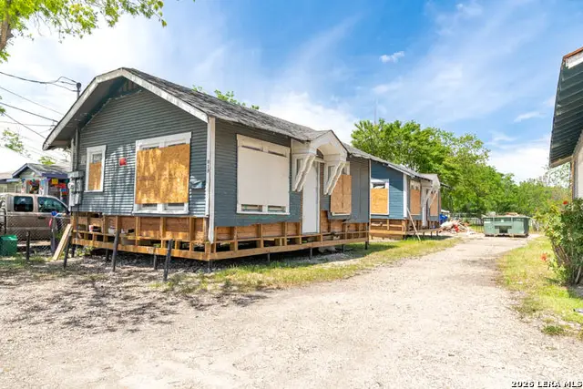817 W Poplar St, San Antonio, TX 78212 - #1