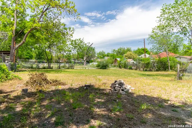 817 W Poplar St, San Antonio, TX 78212 - #2