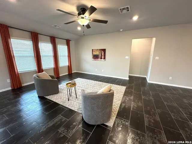 2700 La Mundial St, Seguin, TX 78155 - #3