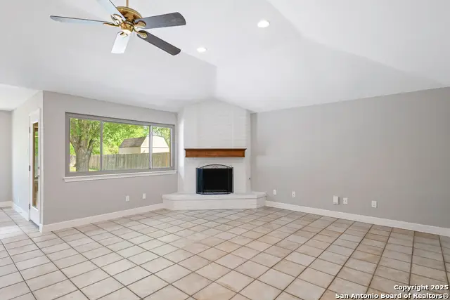 9400 Woodland Hills, San Antonio, TX 78250 - #3