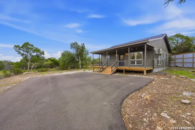 833 Canyon Oaks Dr, Canyon Lake, TX 78133 - #2