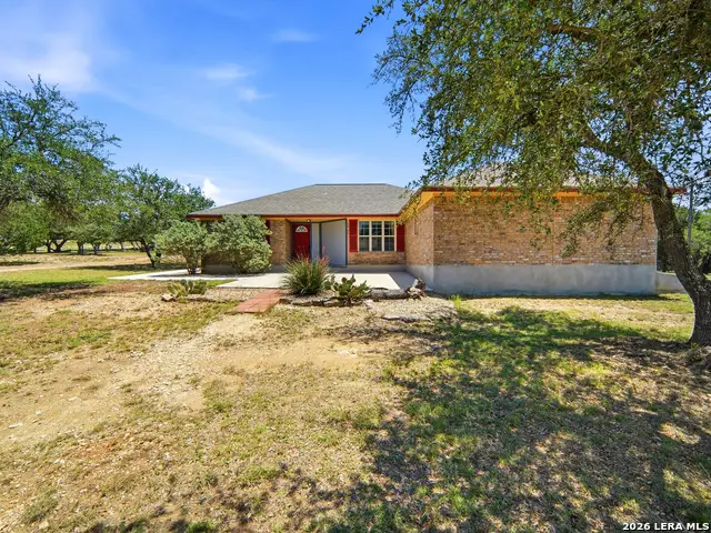 342 Chipman Ct, Bandera, TX 78003 - #2