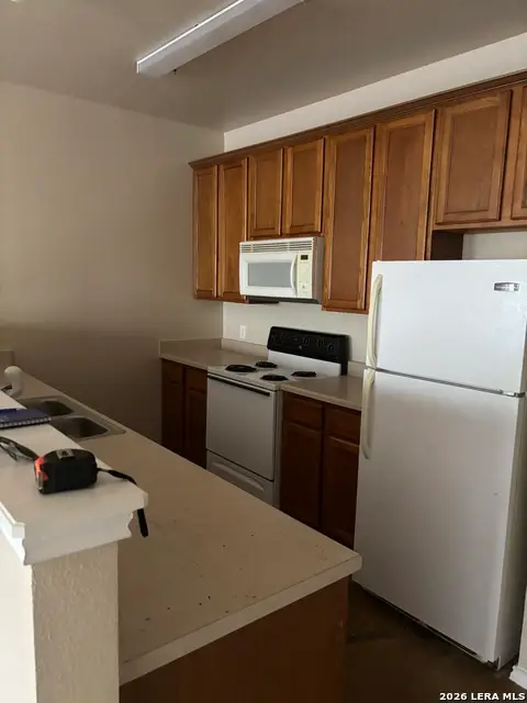 10614 Mathom, Universal City, TX 78148 - #3