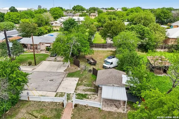 8101 & 8103 Janda Susan Rd, San Antonio, TX 78209