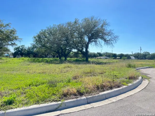 809 N Polk, Beeville, TX 78102 - #1