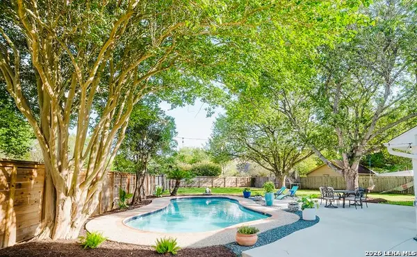 145 Bobwhite Trl, Seguin, TX 78155