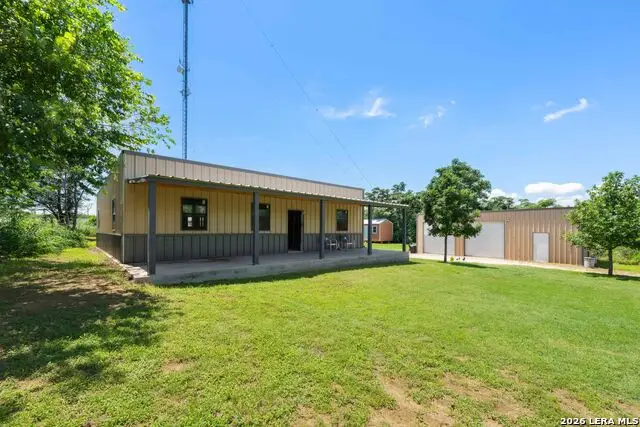 9195 S Loop 1604 E, Elmendorf, TX 78112 - #3
