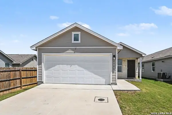 2926 Charpak Dr, Converse, TX 78109