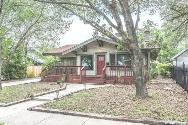 1136 W Russell, San Antonio, TX 78201