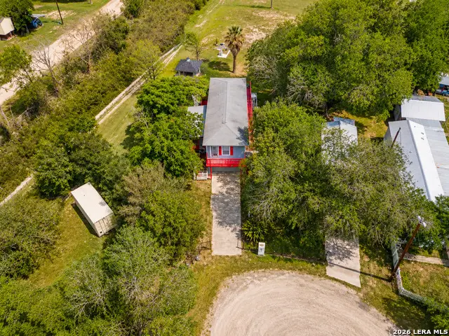 826 Lakeshore Dr S, Bandera, TX 78003 - #1