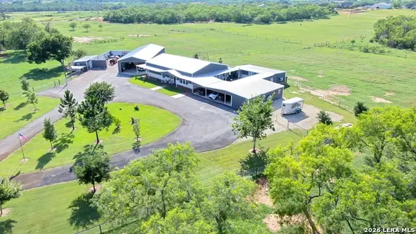 6653 Fm 539, Floresville, TX 78114