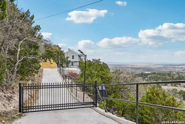 144 Sabine Rd, Boerne, TX 78006 - #1
