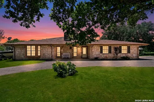 4231 Stuart, Adkins, TX 78101