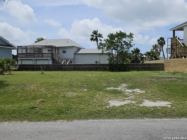 18 Riviera Dr, Rockport, TX 78382 - #1