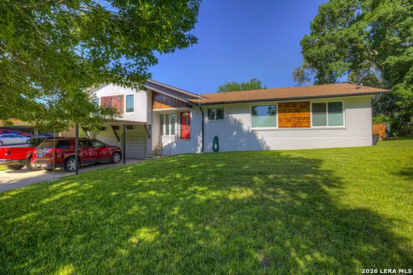 96 W Hampton Dr, Seguin, TX 78155