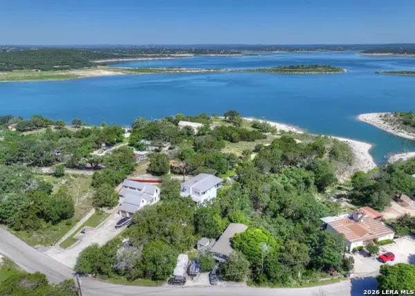 562 Cindy Dr., Canyon Lake, TX 78133