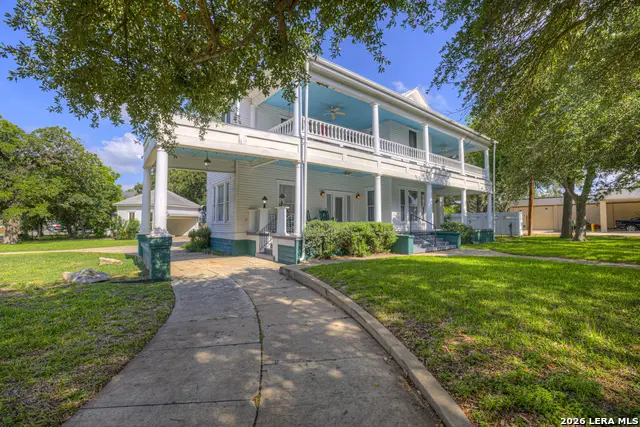 214 S Pecan Ave, Luling, TX 78648 - #2