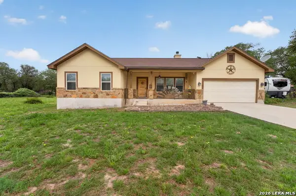 160 County Road 6874, Natalia, TX 78059