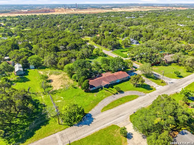 359 Lark Ln, New Braunfels, TX 78132 - #2