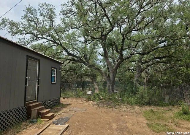 154 Grandview Cir, Bandera, TX 78003 - #1