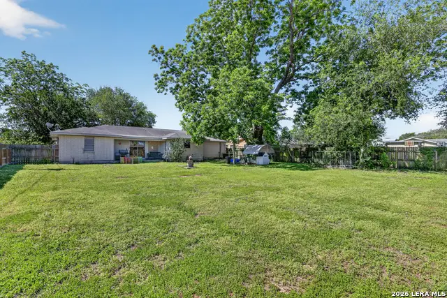 1011 E Hefferman, Beeville, TX 78102 - #2