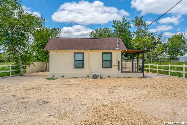 8701 County Road 128, Floresville, TX 78114 - #3