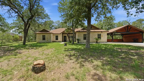 105 Wild Stallion, La Vernia, TX 78121