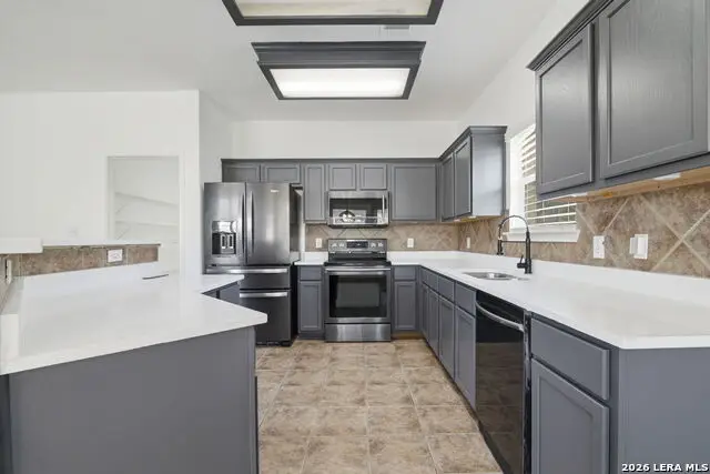 113 Earhart Ln, Cibolo, TX 78108 - #3