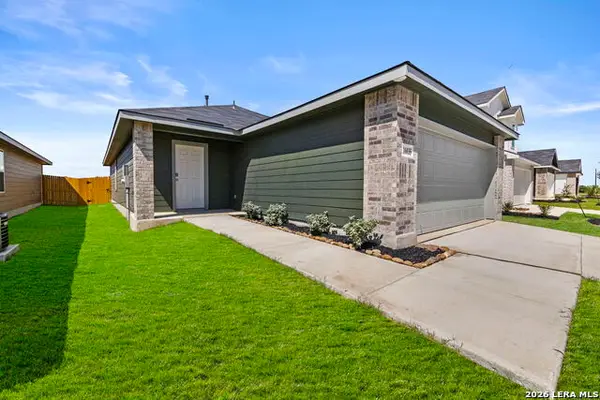 16035 Mahogany Way, Elmendorf, TX 78112