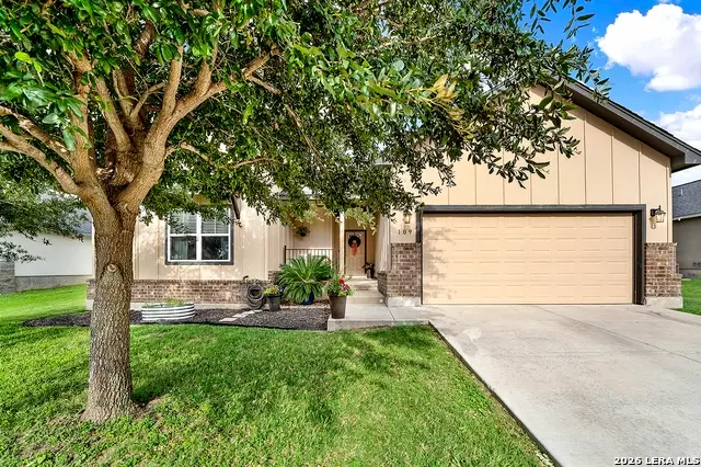 109 Grandview, Floresville, TX 78114 - #1