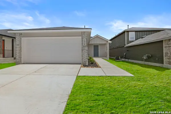 16068 Mahogany Way, Elmendorf, TX 78112