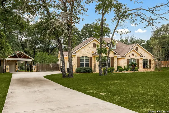 304 Forest Country Dr, La Vernia, TX 78121 - #2