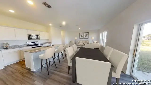 906 Dankworth, San Antonio, TX 78221 - #2