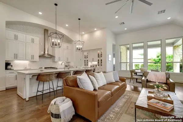 7019 Cantera Manor Blvd, San Antonio, TX 78255