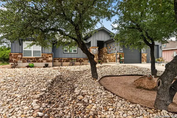 1403 Cottonwood Rd, Fischer, TX 78623