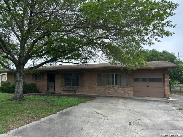 242 Zephyr Dr, Windcrest, TX 78239 - #2