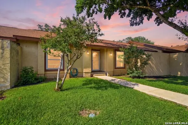 16202 Avenida Del Luna, San Antonio, TX 78232