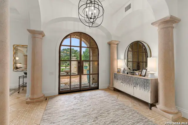 112 Tuscany Way, Shavano Park, TX 78249 - #3