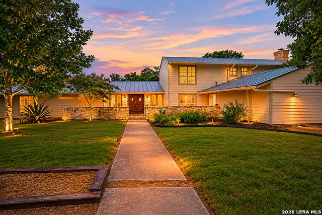 208 Front St, Comfort, TX 78013 - #1