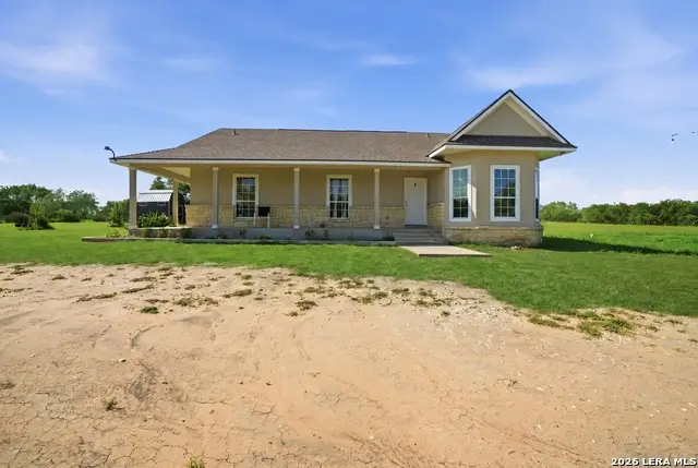 95 Molly Dr, Lytle, TX 78052 - #1