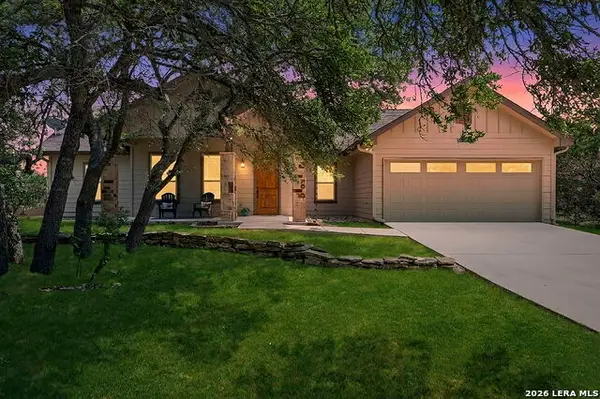 111 Swallow Ct, Canyon Lake, TX 78133