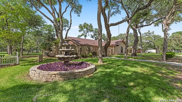 162 Lone Oak St, Seguin, TX 78155 - #1