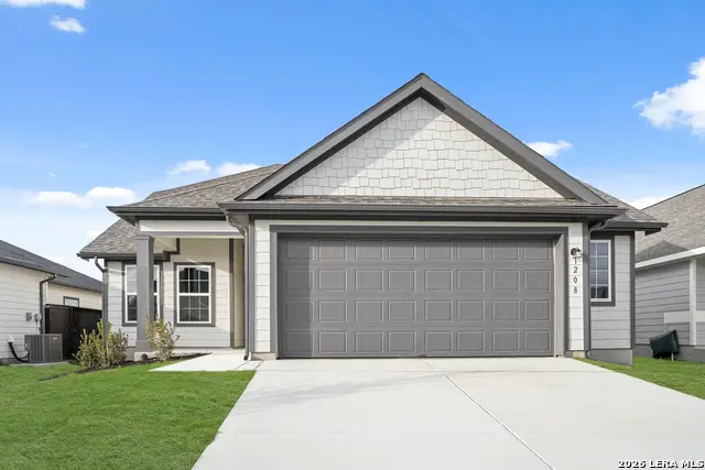 1208 Sweden, Seguin, TX 78155 - #1