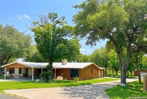 155 Harbor Circle, Mathis, TX 78368