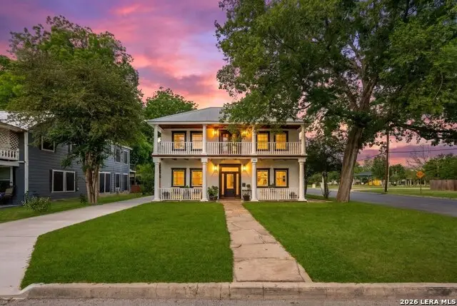 695 Comal Ave, New Braunfels, TX 78130 - #1