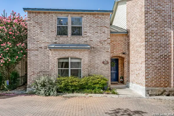 142 Oakwell Farms Pkwy #142, San Antonio, TX 78218