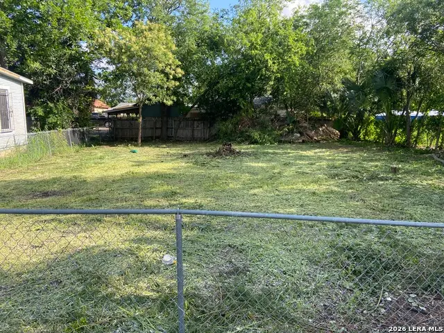 1204 Perez St, San Antonio, TX 78207 - #3