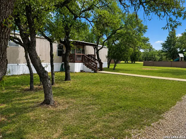 701 Lakeshore Ln, Bandera, TX 78003 - #2